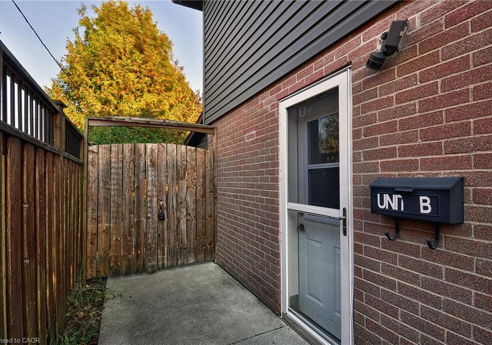 1029-valentine-drive-cambridge-ontario-40774671