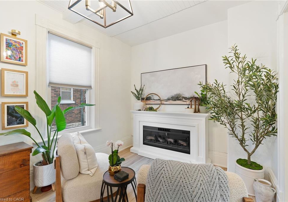 20-alice-street-brantford-ontario-40774675