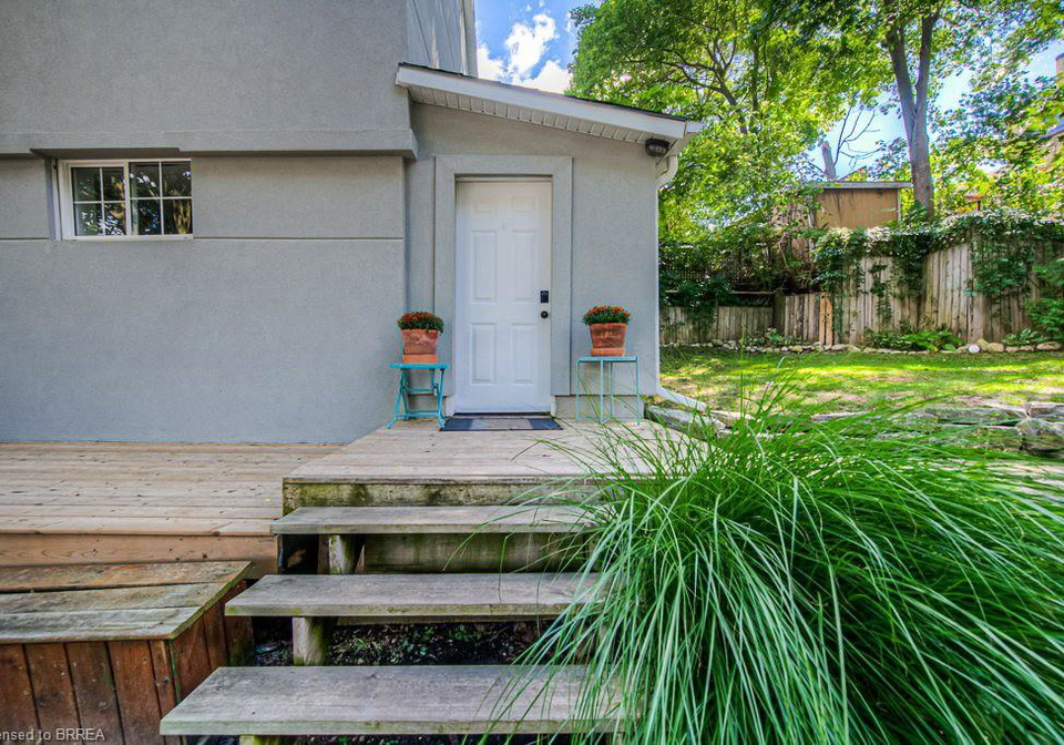 29-charlotte-street-paris-ontario-40774693
