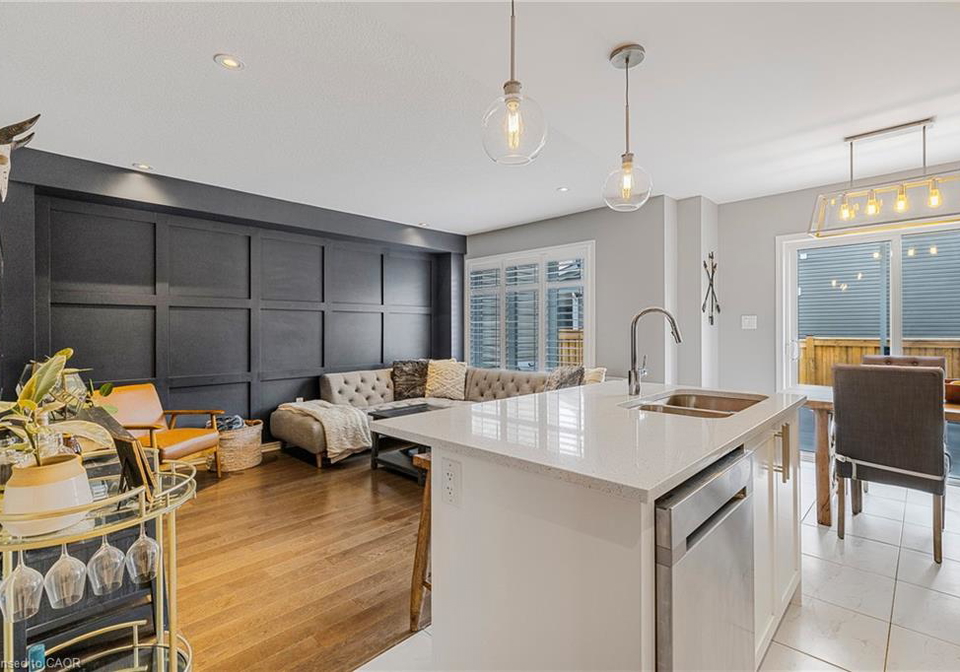 154-maclachlan-avenue-caledonia-ontario-40774776