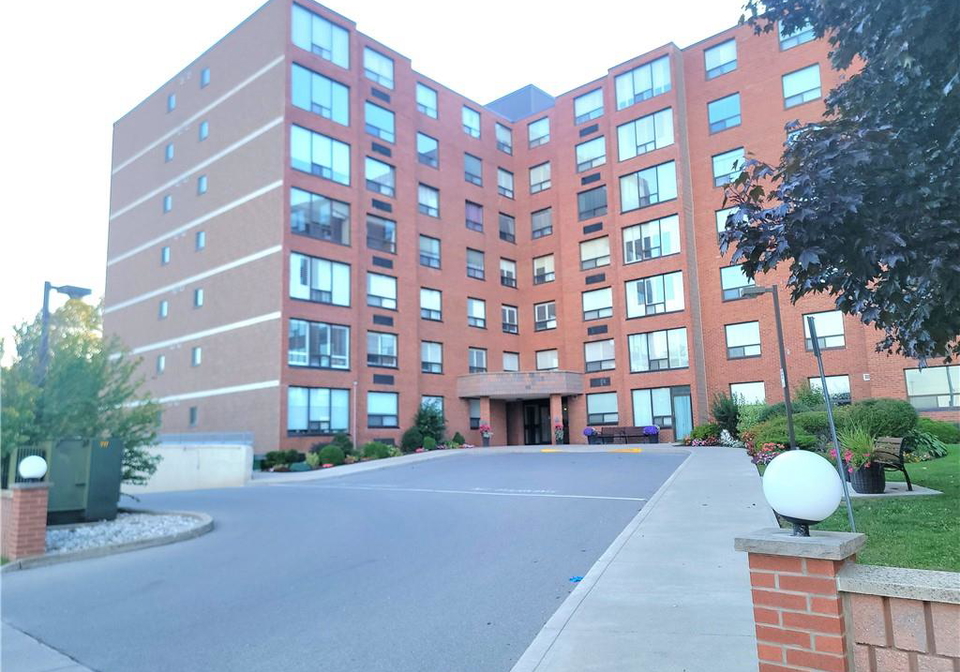 99-donn-avenue-stoney-creek-ontario-40774823