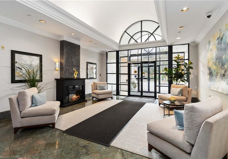 221-robinson-street-oakville-ontario-40774843