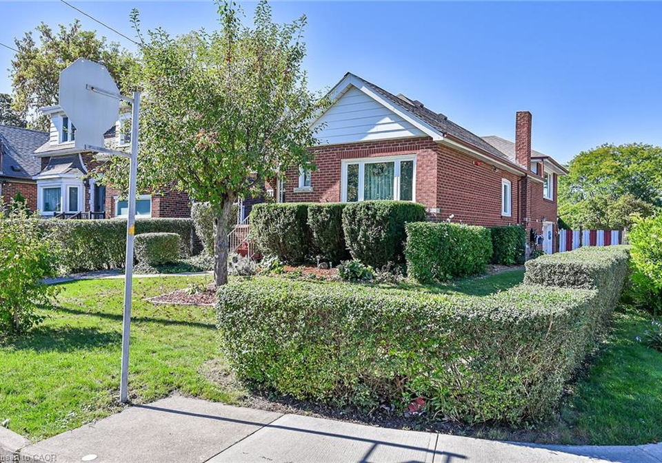 27-paradise-road-n-hamilton-ontario-40774845