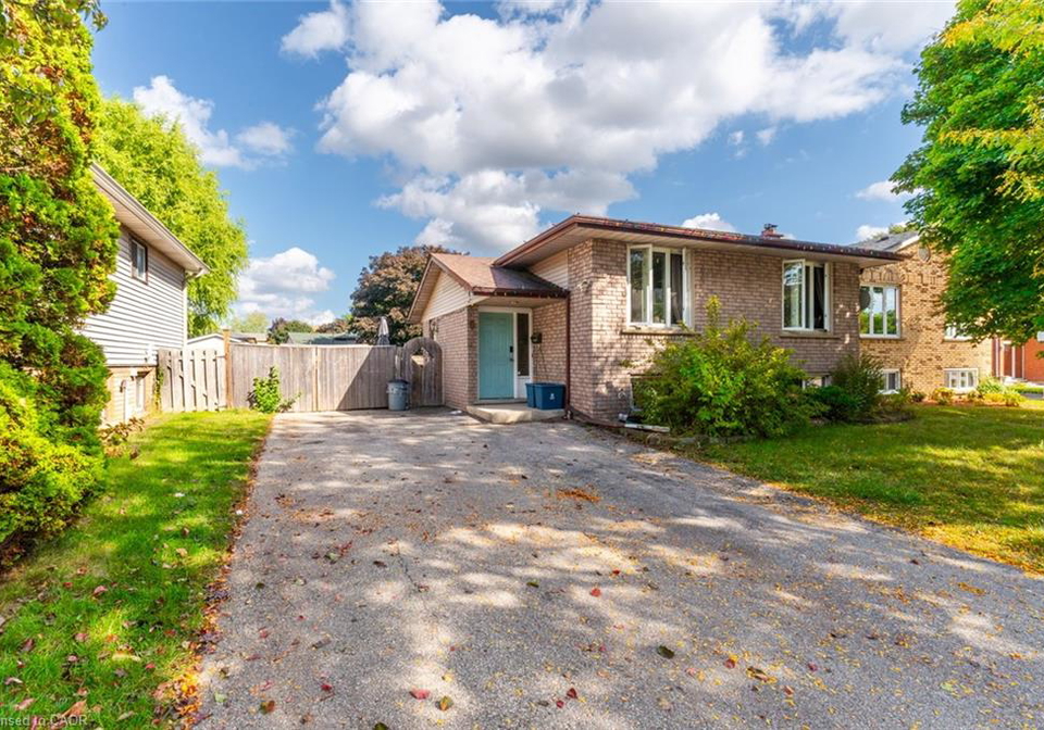 9-beaver-crescent-brantford-ontario-40774853