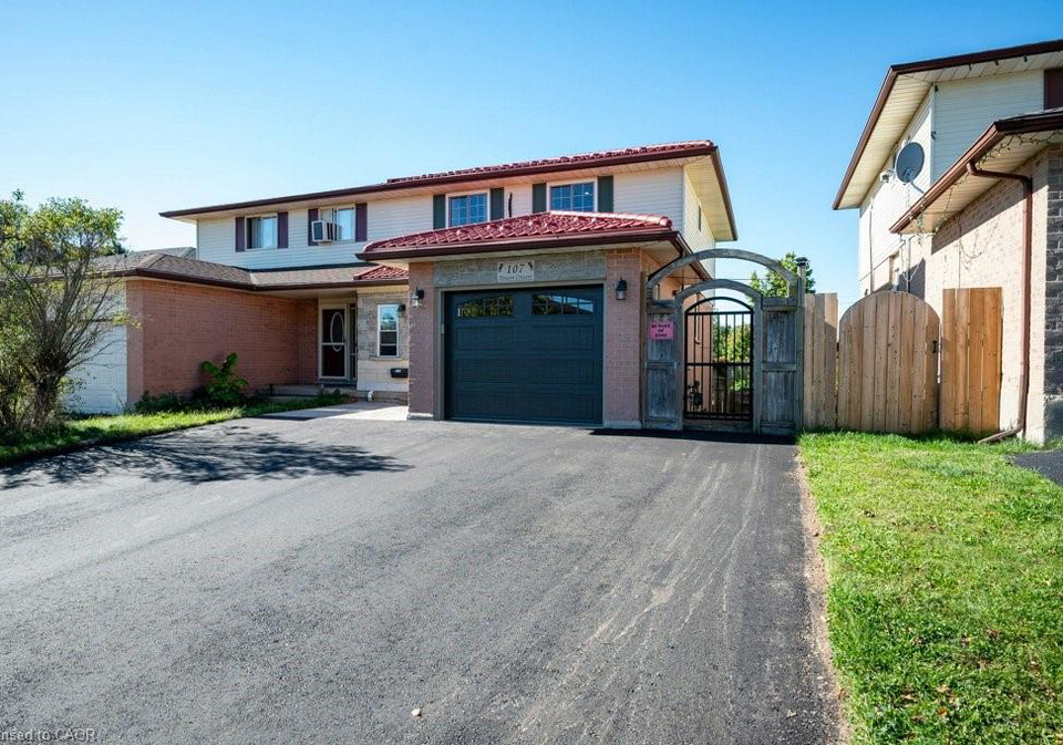 107-dinison-crescent-kitchener-ontario-40774909