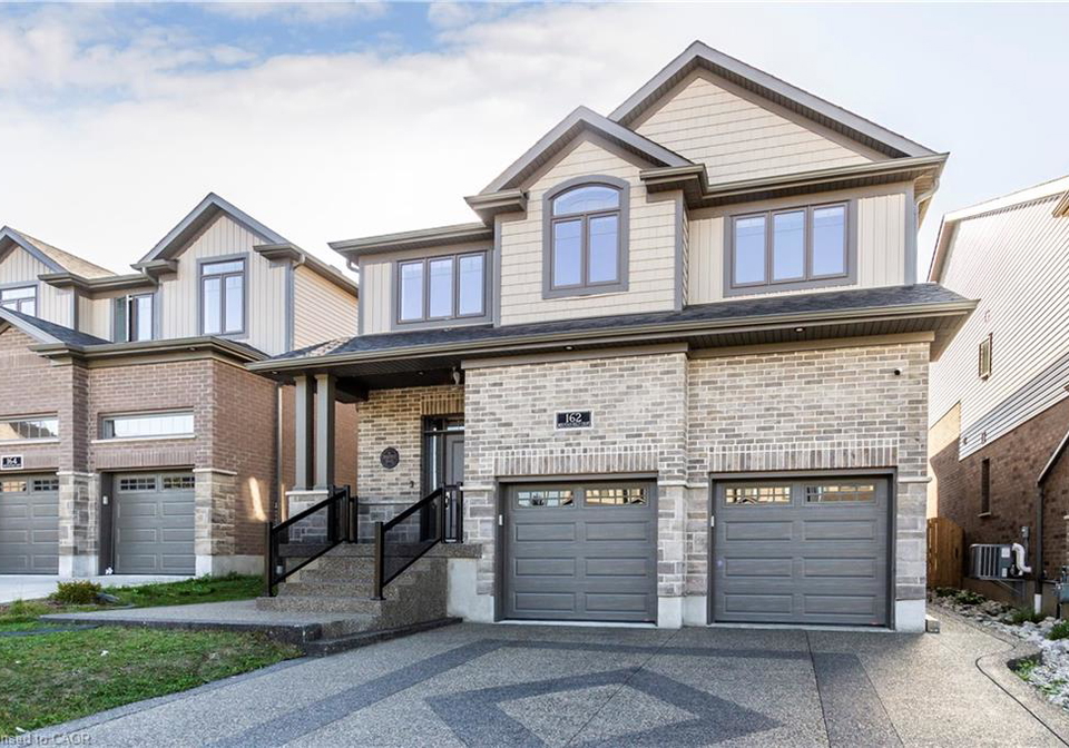 162-mountain-holly-court-waterloo-ontario-40774918