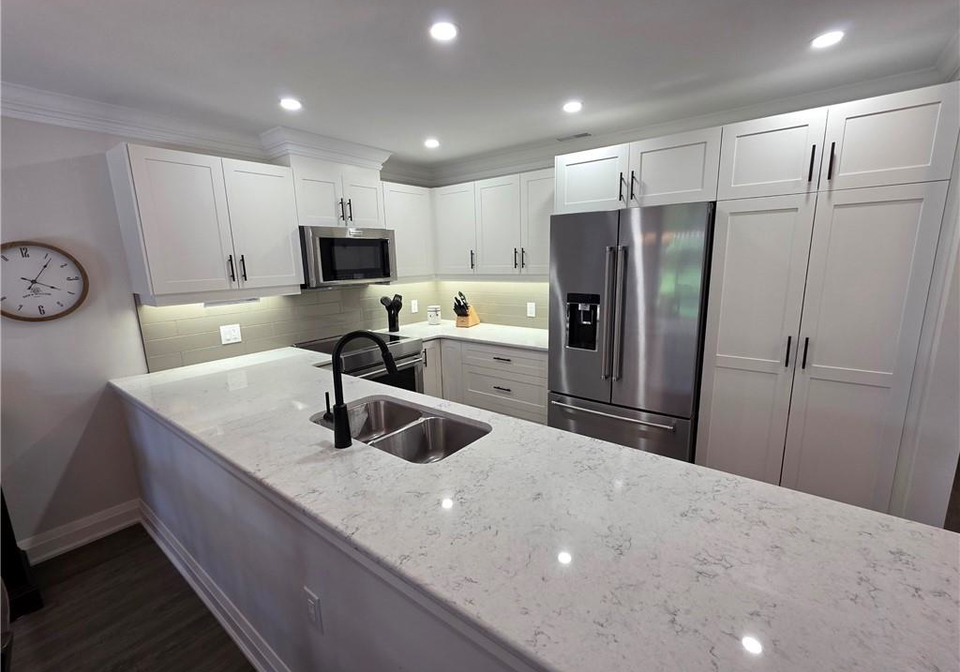 1-monsignor-henkey-terrace-hamilton-ontario-40775071