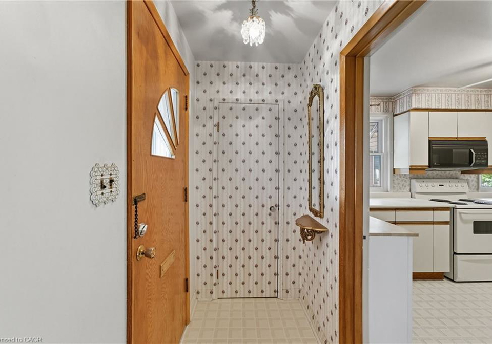262-east-38th-street-hamilton-ontario-40775199