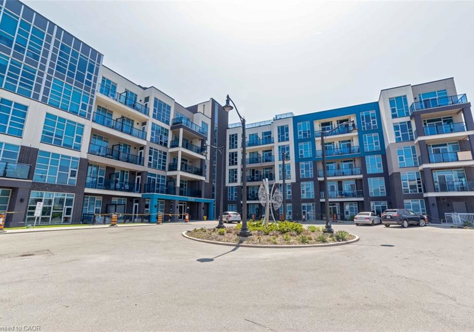 10-concord-place-grimsby-ontario-40775200