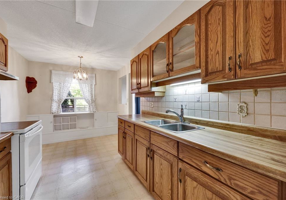 75-bridge-street-e-tillsonburg-ontario-40775227