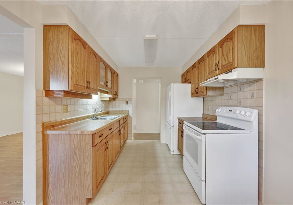 75-bridge-street-e-tillsonburg-ontario-40775227