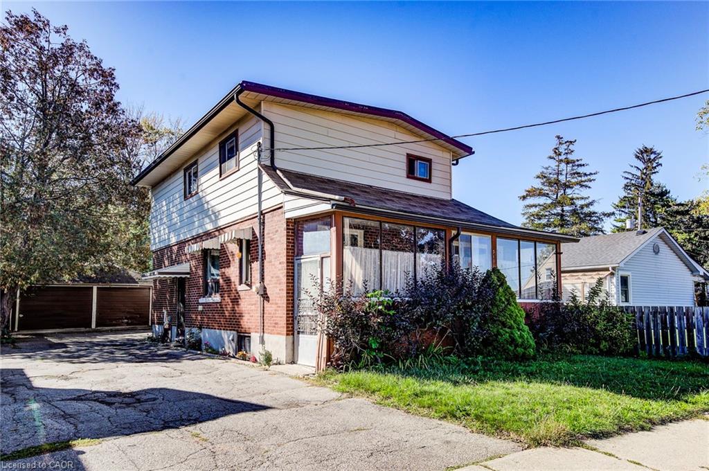 318-middle-street-cambridge-ontario-40775339