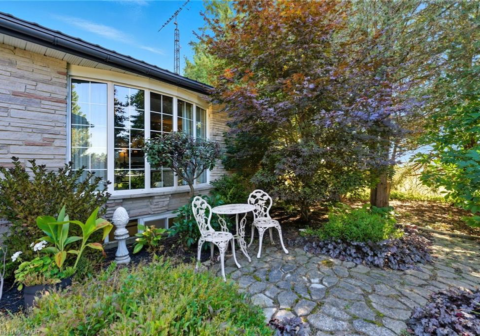 1327-puddicombe-road-new-hamburg-ontario-40775438