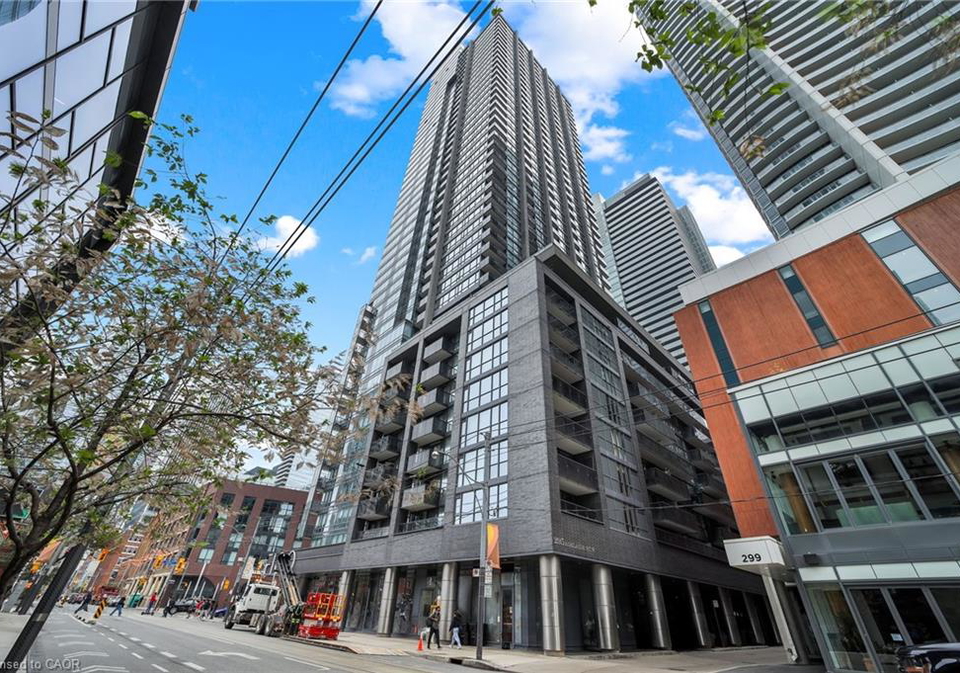295-adelaide-street-w-toronto-ontario-40775457
