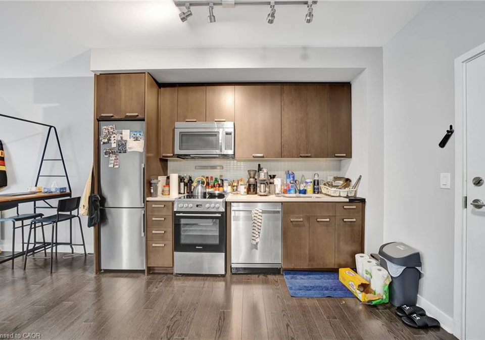 295-adelaide-street-w-toronto-ontario-40775457