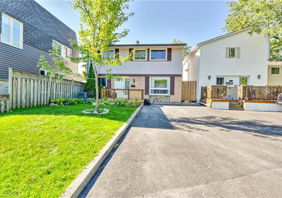 25-homer-square-brampton-ontario-40775466