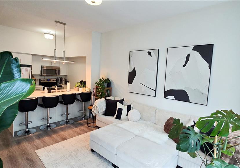 10-concord-place-grimsby-ontario-40775472
