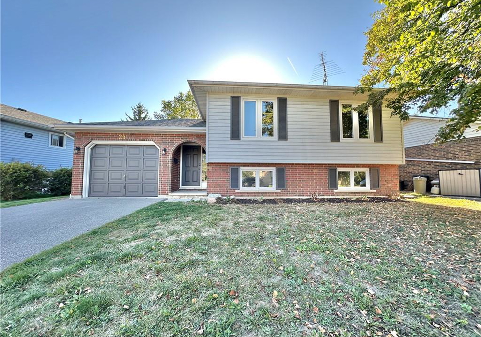 25-mergl-drive-port-dover-ontario-40775517