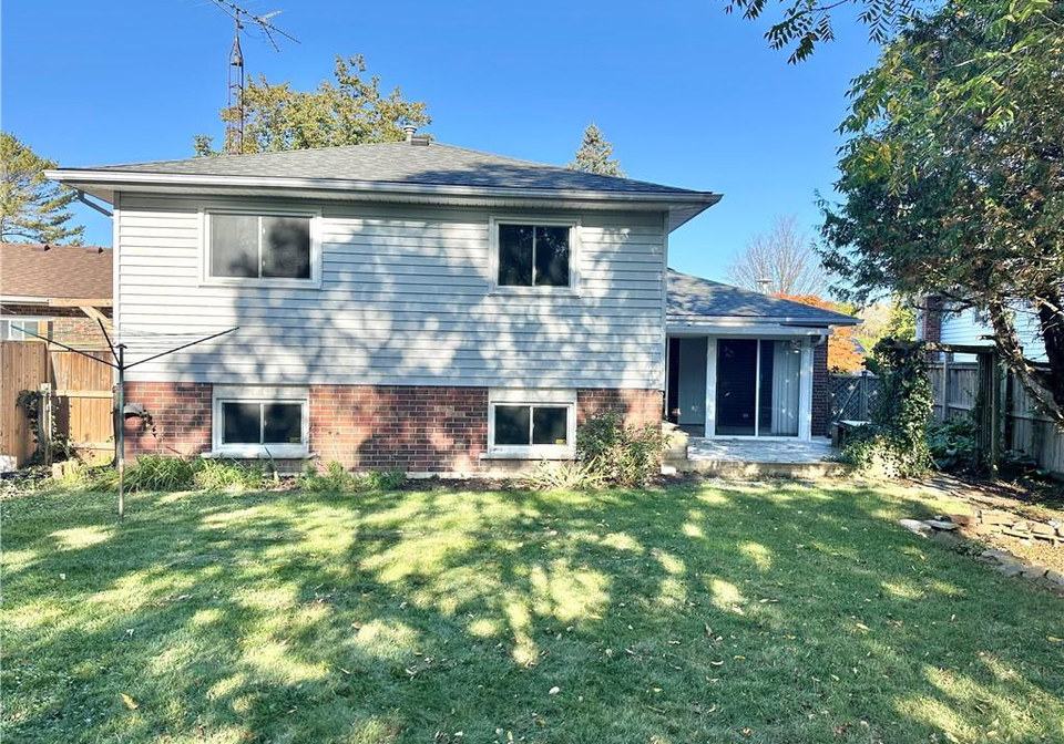 25-mergl-drive-port-dover-ontario-40775517