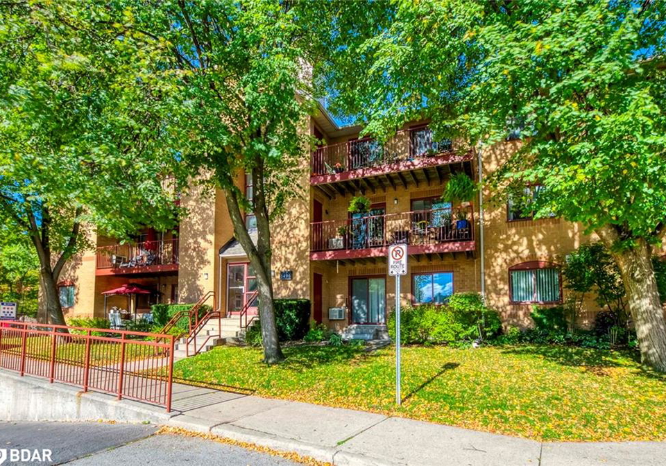 1496-pilgrims-way-oakville-ontario-40775537