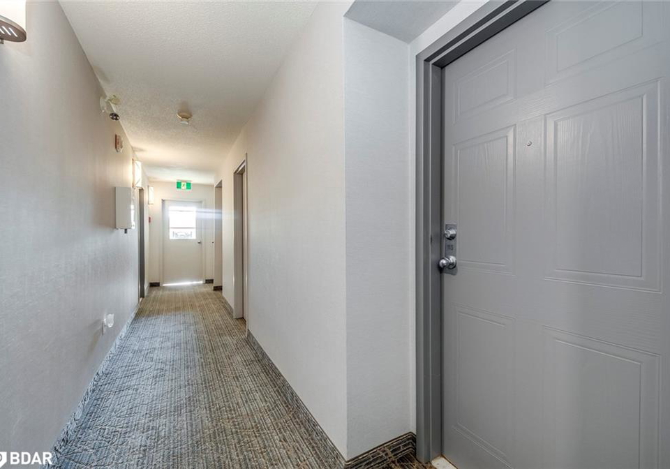 1496-pilgrims-way-oakville-ontario-40775537