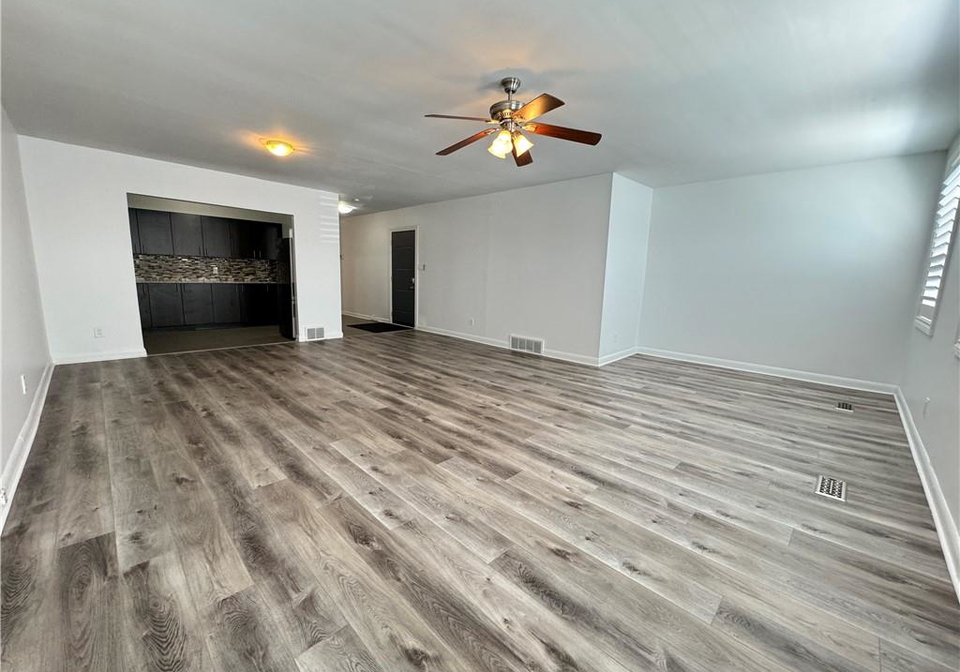655-fennell-avenue-e-hamilton-ontario-40775551