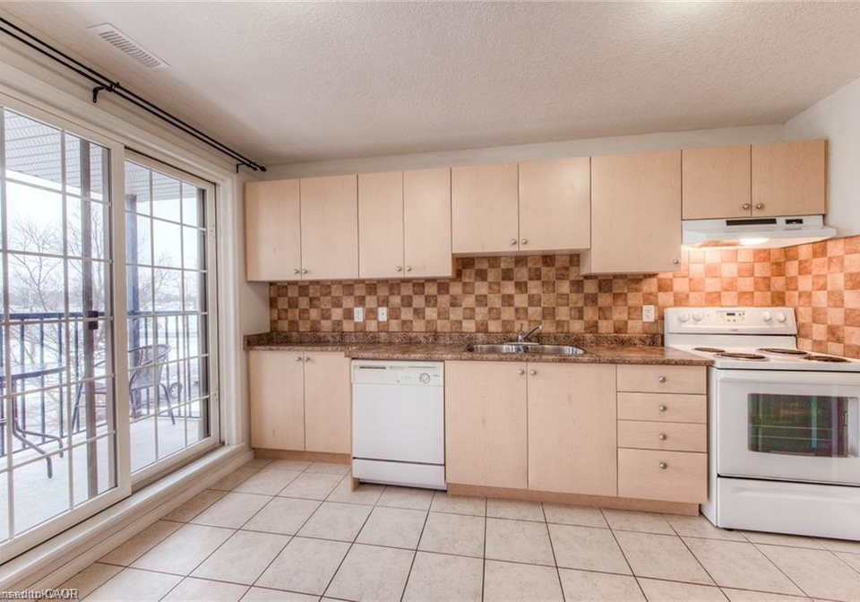 12-holborn-drive-kitchener-ontario-40775553