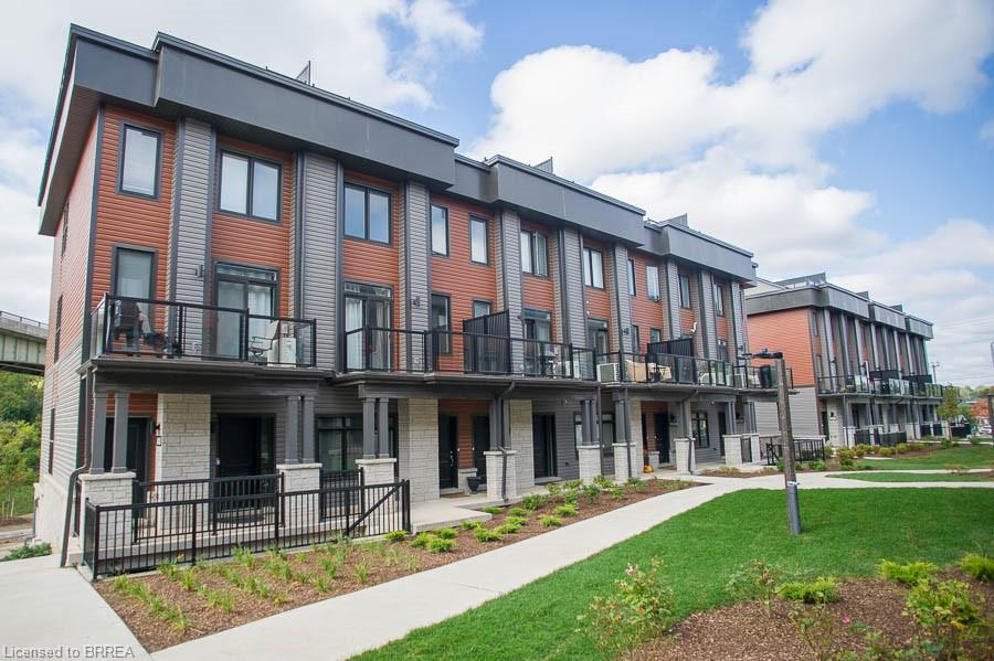2-willow-street-paris-ontario-40775572