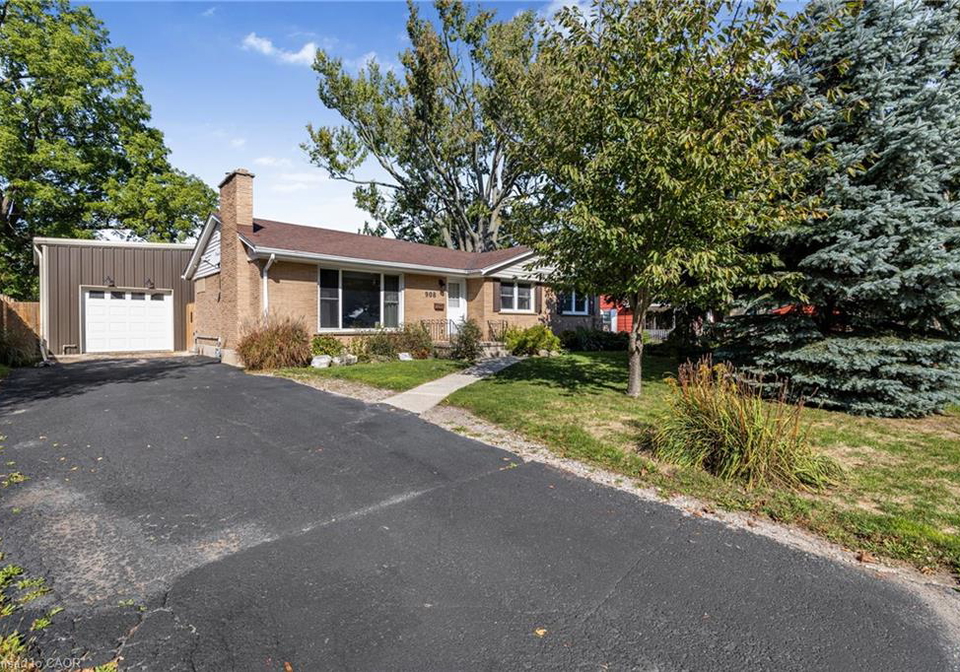 908-cedar-street-dunnville-ontario-40775573