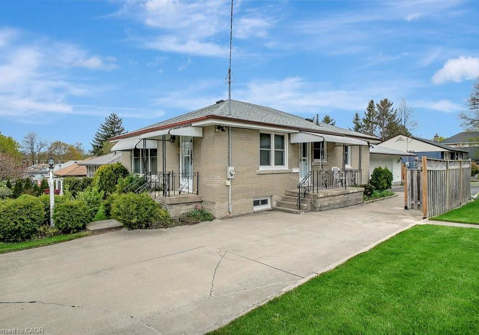 74-ballantyne-avenue-cambridge-ontario-40775632