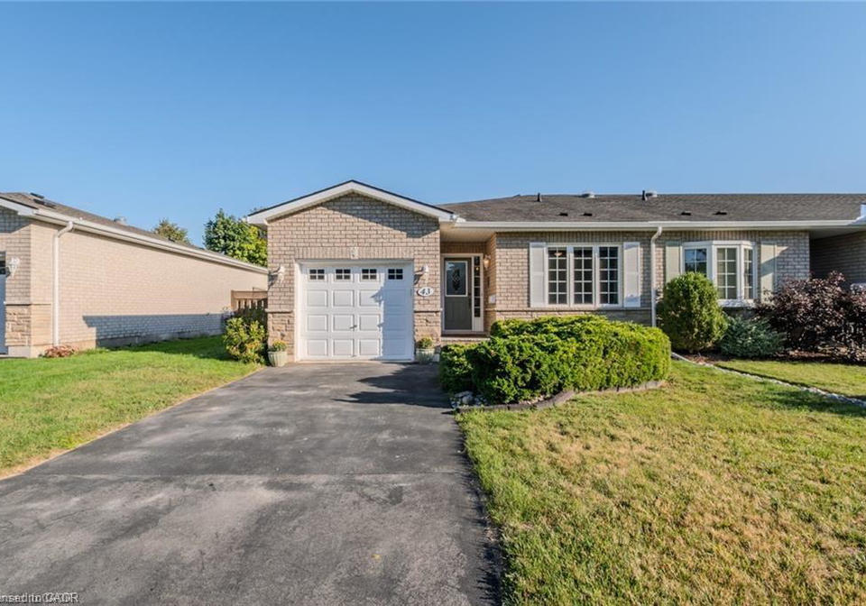 43-south-drive-simcoe-ontario-40775686