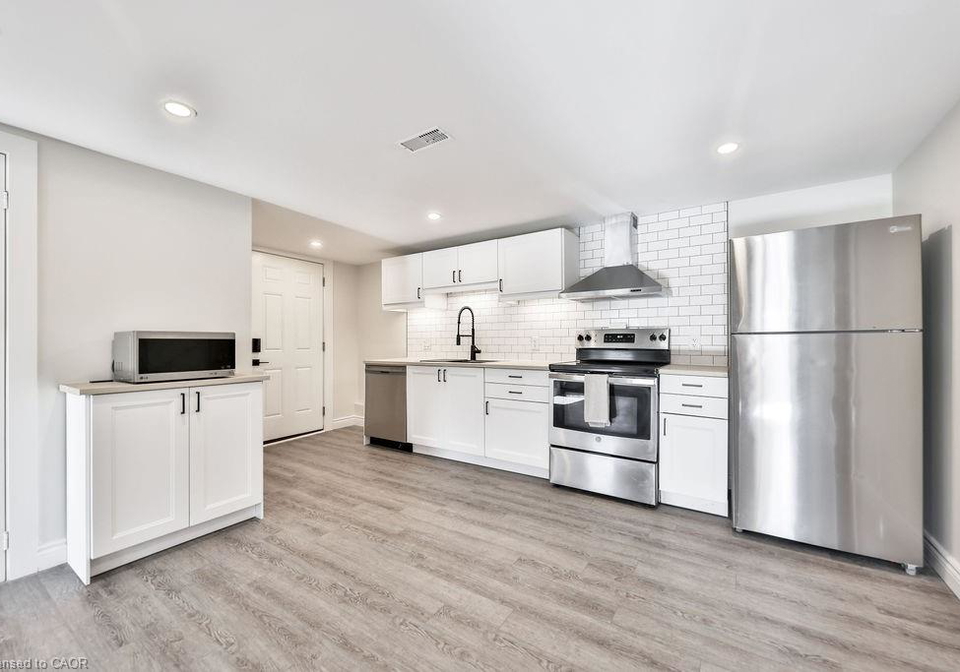 47-castlefield-drive-hamilton-ontario-40775846