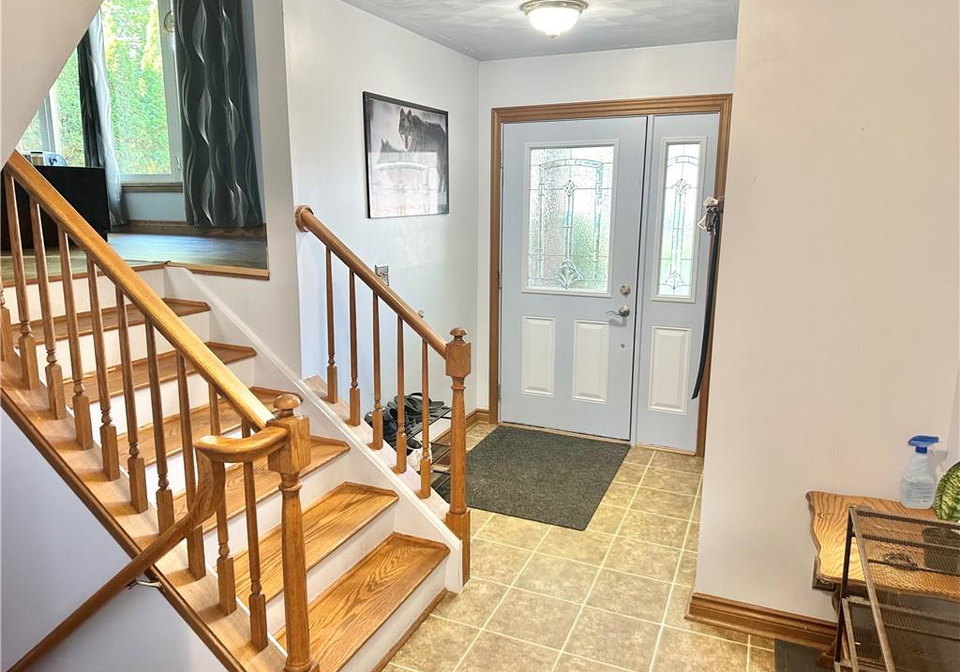 21-carriage-road-simcoe-ontario-40775891