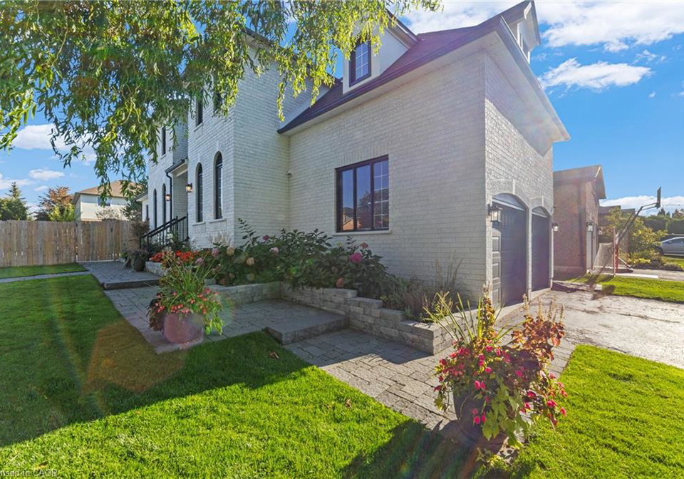 28-fenwick-place-waterdown-ontario-40775893