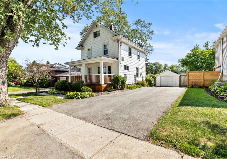 34-college-street-pelham-ontario-40775920