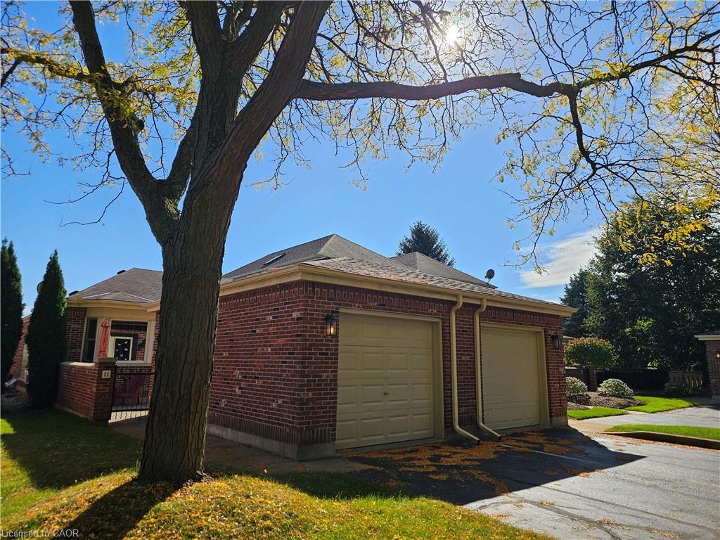 42-donly-drive-s-simcoe-ontario-40775972