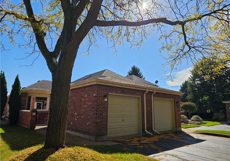 42-donly-drive-s-simcoe-ontario-40775972