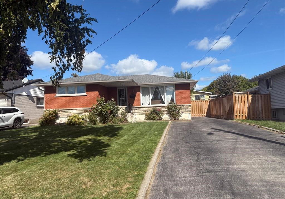 4-hart-place-hamilton-ontario-40776045