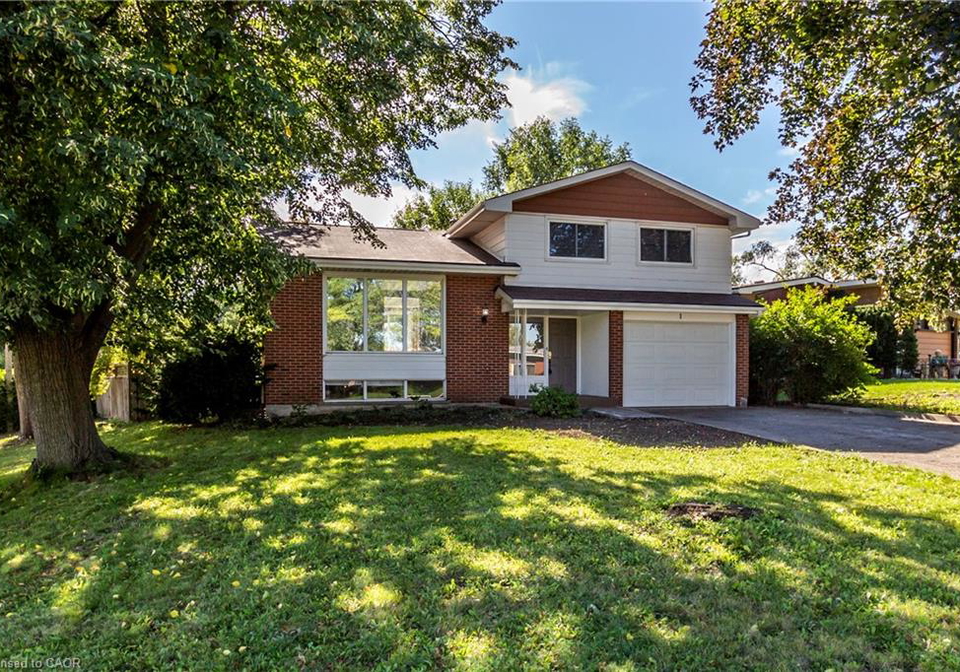 1-isaac-court-hamilton-ontario-40776106