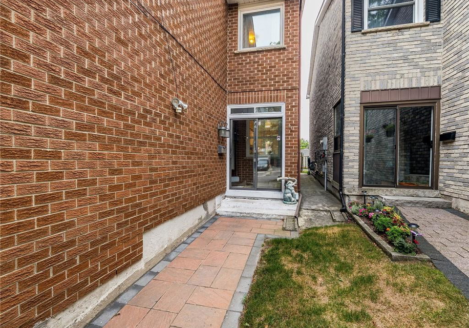 69-new-seabury-drive-concord-ontario-40776129