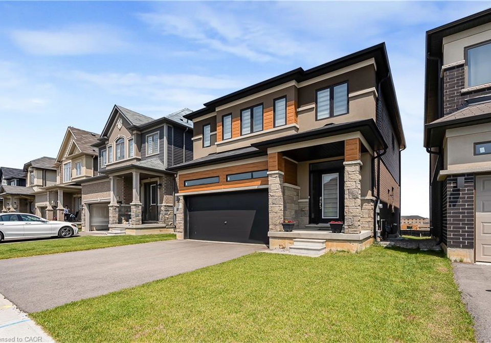 16-scenic-ridge-gate-paris-ontario-40776162