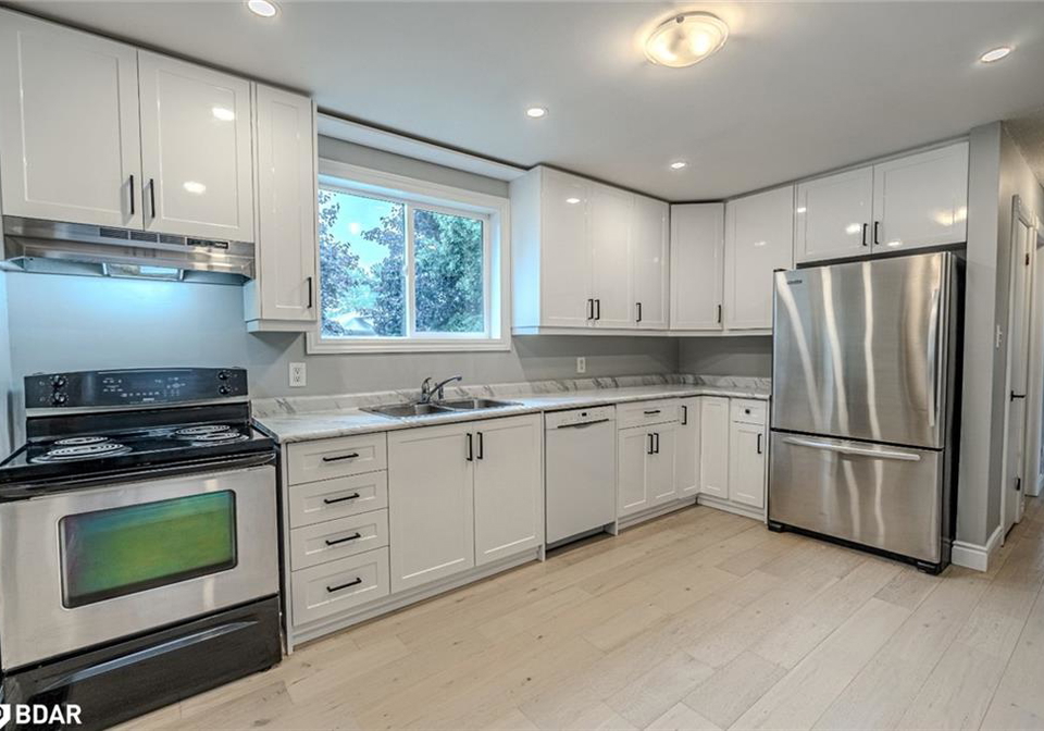 388-parkwood-avenue-bradford-ontario-40776179