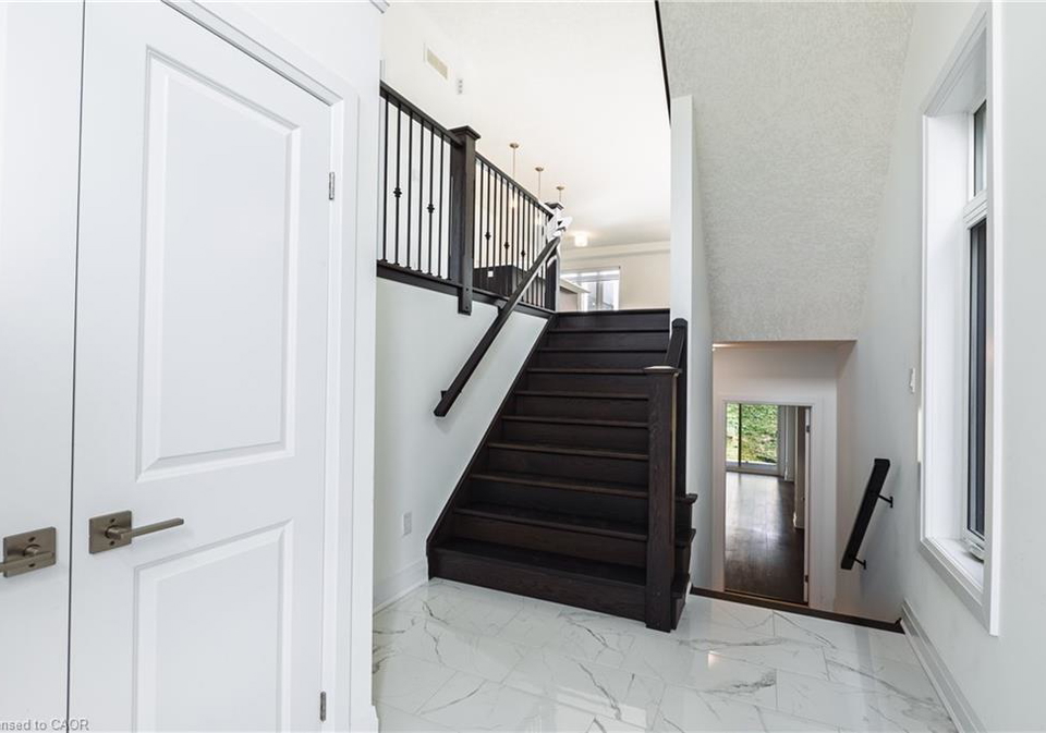 585-benninger-drive-kitchener-ontario-40776184