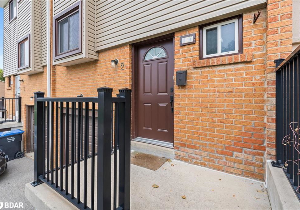 2-moregate-court-brampton-ontario-40776257