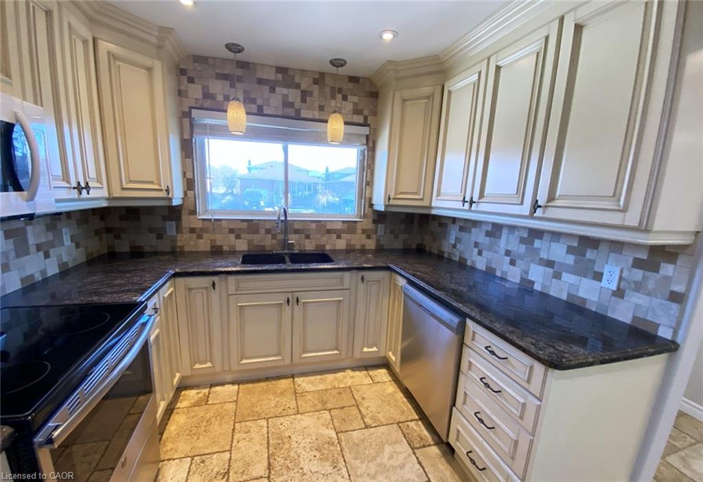 42-deschene-avenue-hamilton-ontario-40776380