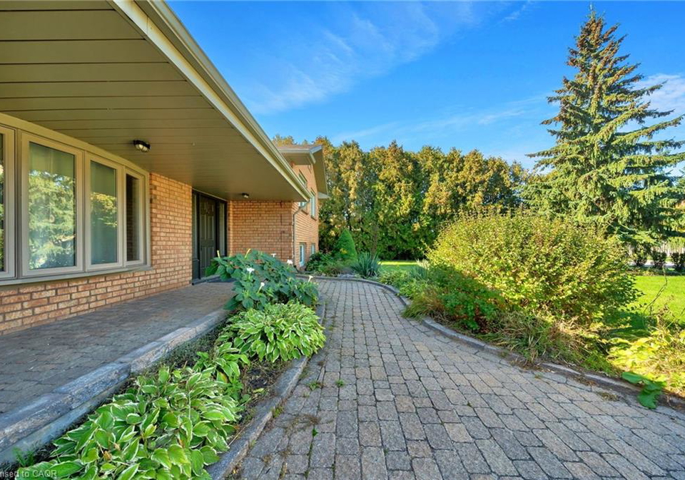 2246-orchard-road-burlington-ontario-40776482