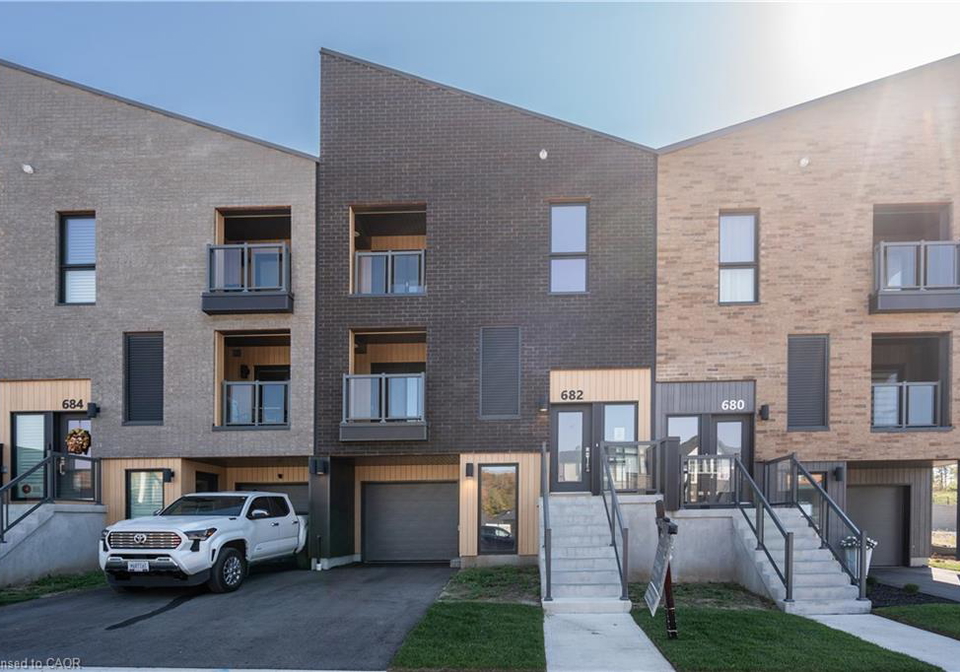 682-benninger-drive-kitchener-ontario-40776536