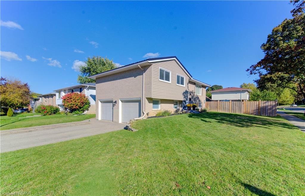 292-parkmount-drive-waterloo-ontario-40776543