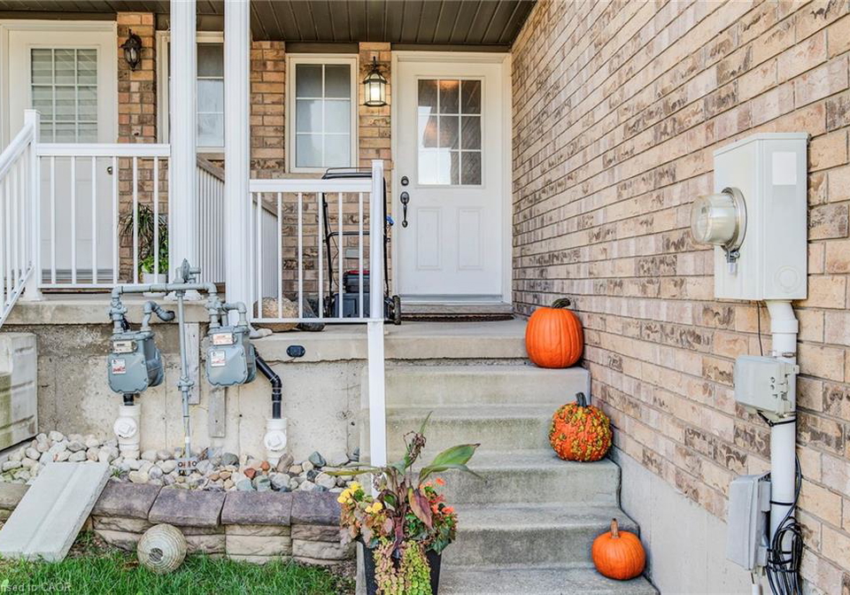 260-westmeadow-drive-kitchener-ontario-40776581