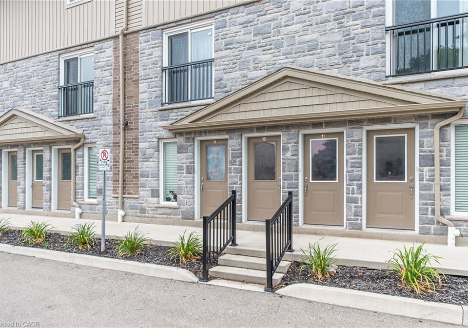 122-courtland-avenue-kitchener-ontario-40776584